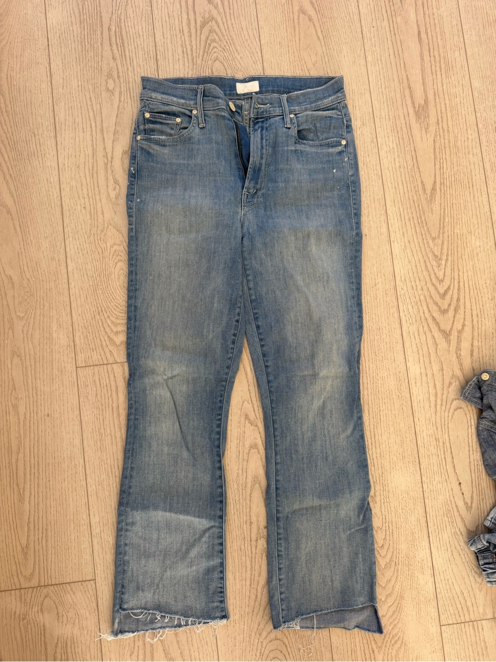 MOTHER Denim Cropped Mid-Rise/ Raw-Hem Jeans